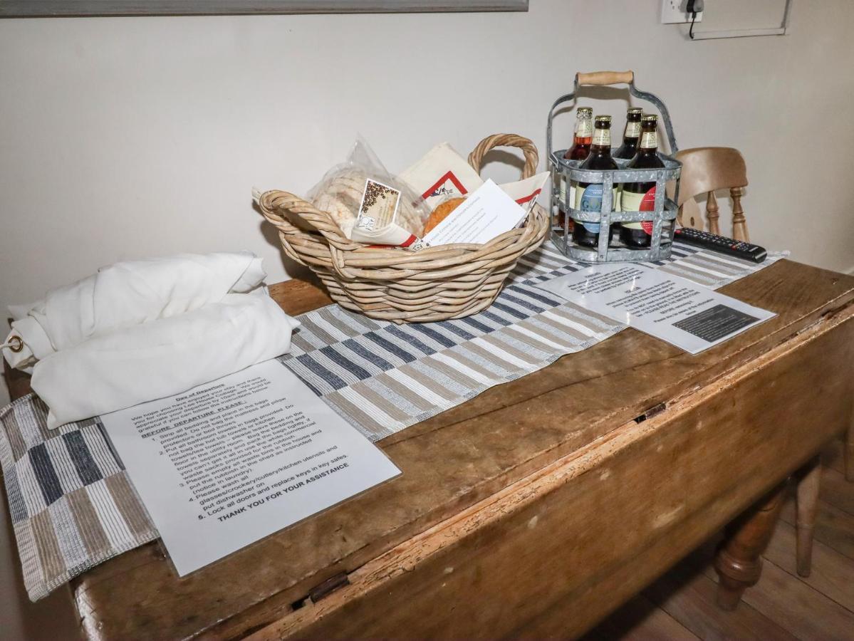 Lee House Cottage Cheddleton Eksteriør billede